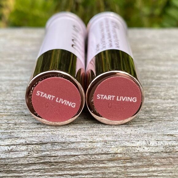 New Two (2) DOLL 10 Lip Crayon "Start Living" Full Size. Makeup Lipstick Beauty - Picture 6 of 12